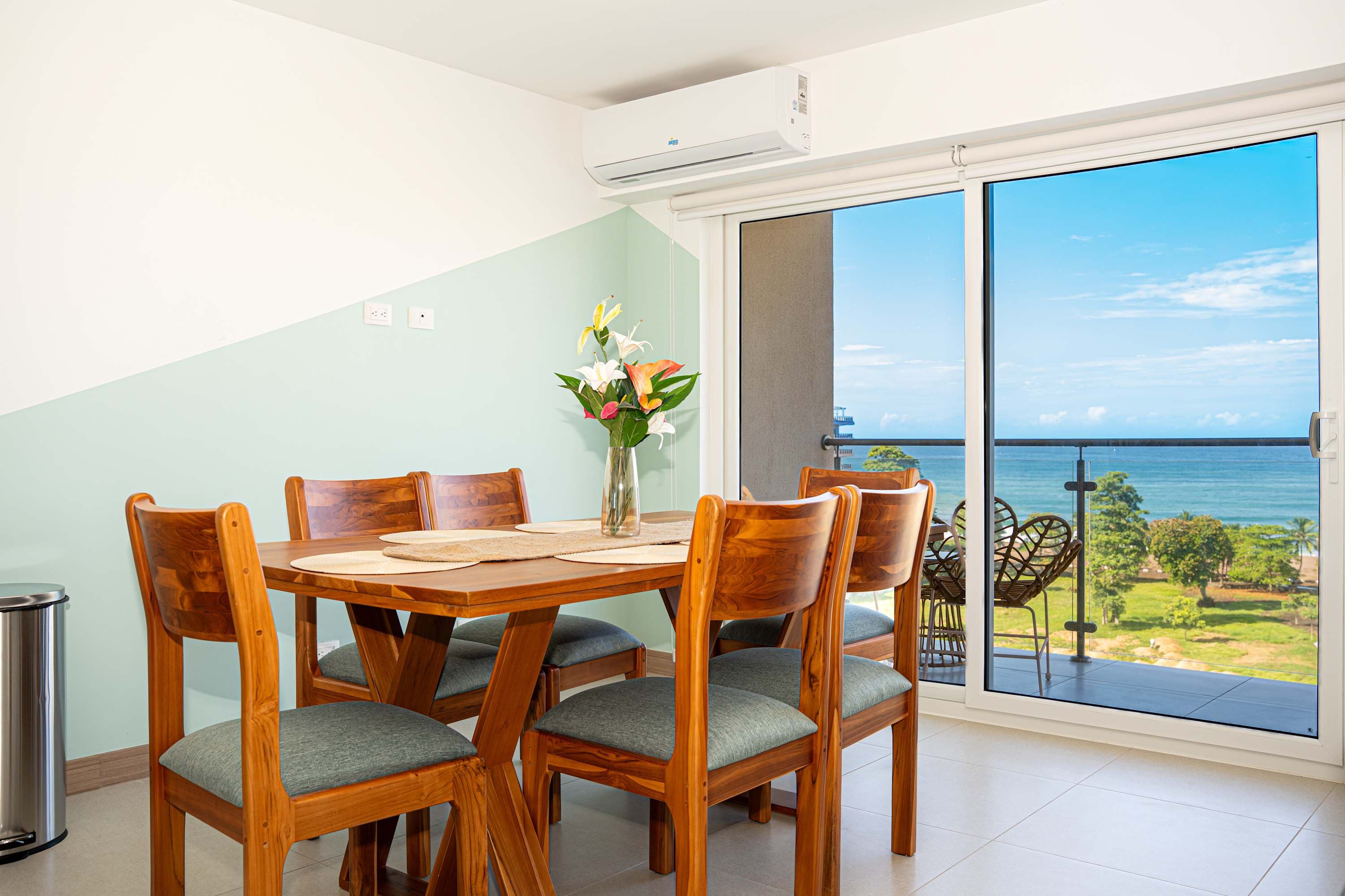 Live Jaco 1207 Ocean View 2BR Condo Near Beach, photograph 2